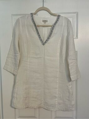 Malvin White Linen V-Neck Beaded Tunic